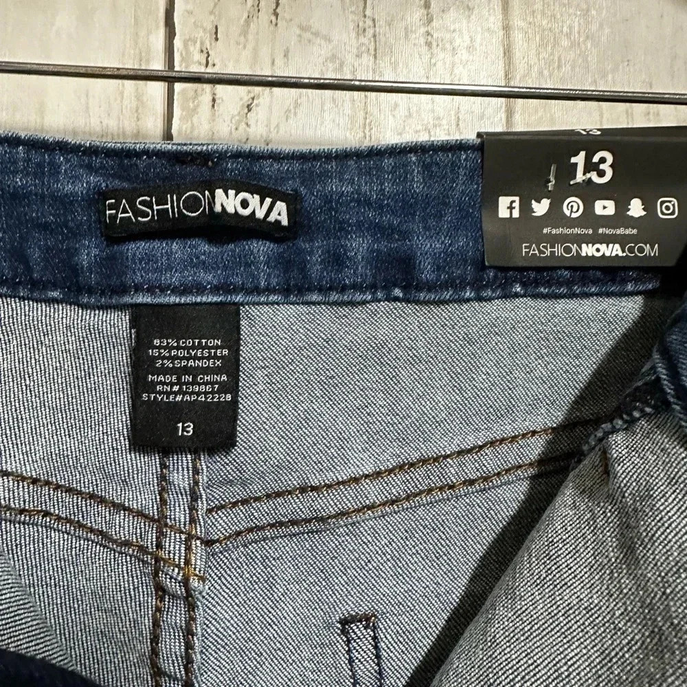 Fashion Nova Distressed Bermuda Short Jeans Size 13 - Picture 7 of 10
